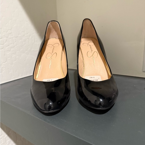 Jessica Simpson Glossy Black Heels - Picture 1 of 6